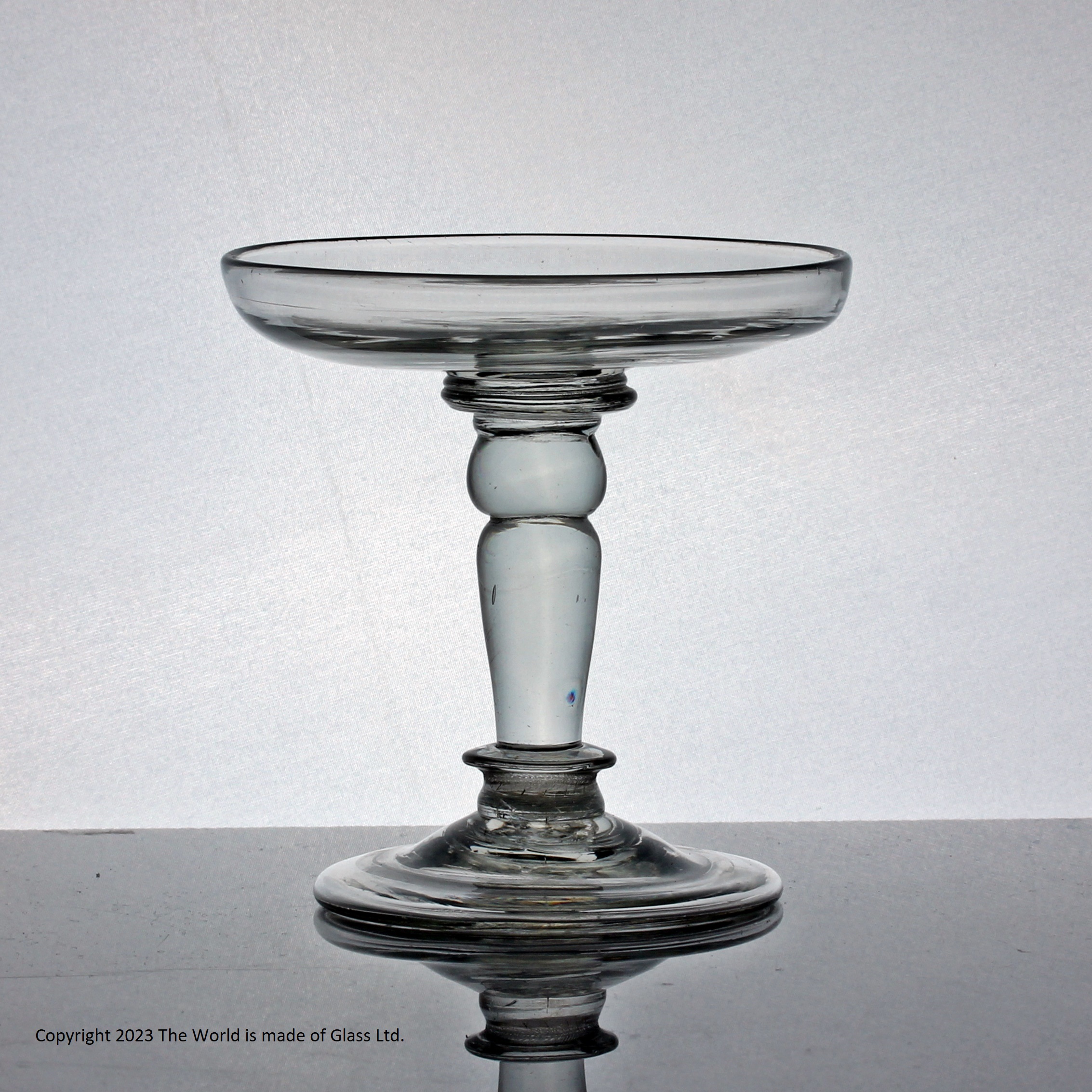 Georgian baluster patch stand