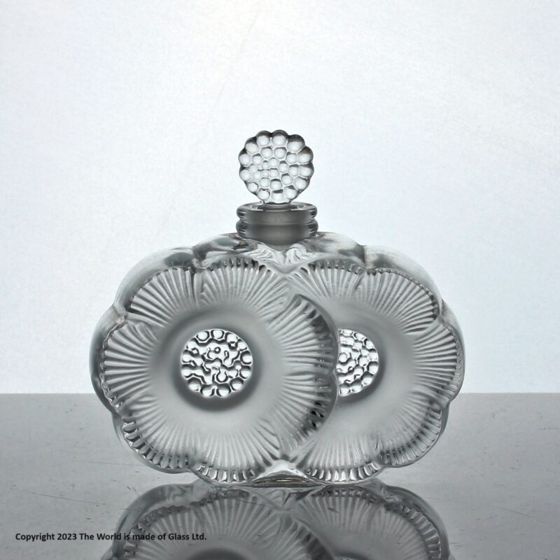 Lalique Deux Fleurs scent bottle
