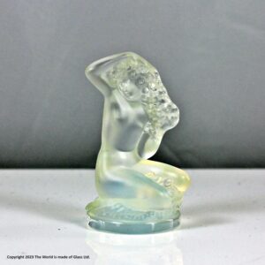 Lalique opalescent Floreal figurine