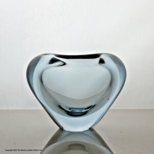 Per Lūtken for Holmegaard Minuet vase, Akva (blue)