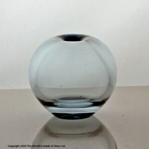 Per Lūtken for Holmegaard; small Rondo vase, Akva (blue)