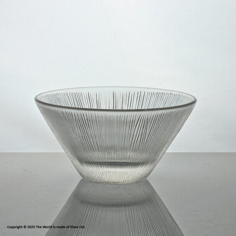 Lennart Andersson for Gullaskruf, small incised Isi glass bowl