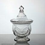 Late Georgian/early Victorian cut glass bonbonnière