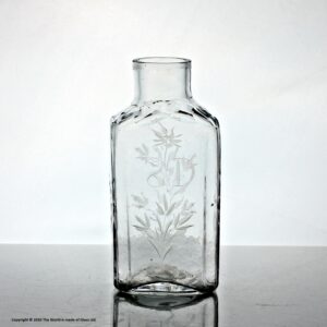 Georgian glass tea caddy engraved with the letters "SD", no stopper